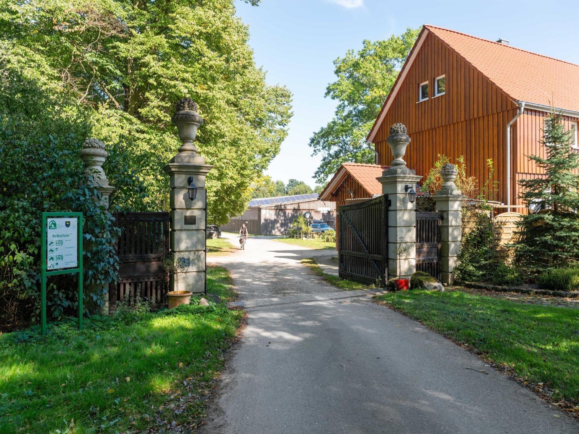 Holiday Home On A Horse Farm In The L Neburg Heath Eschede Esterno foto