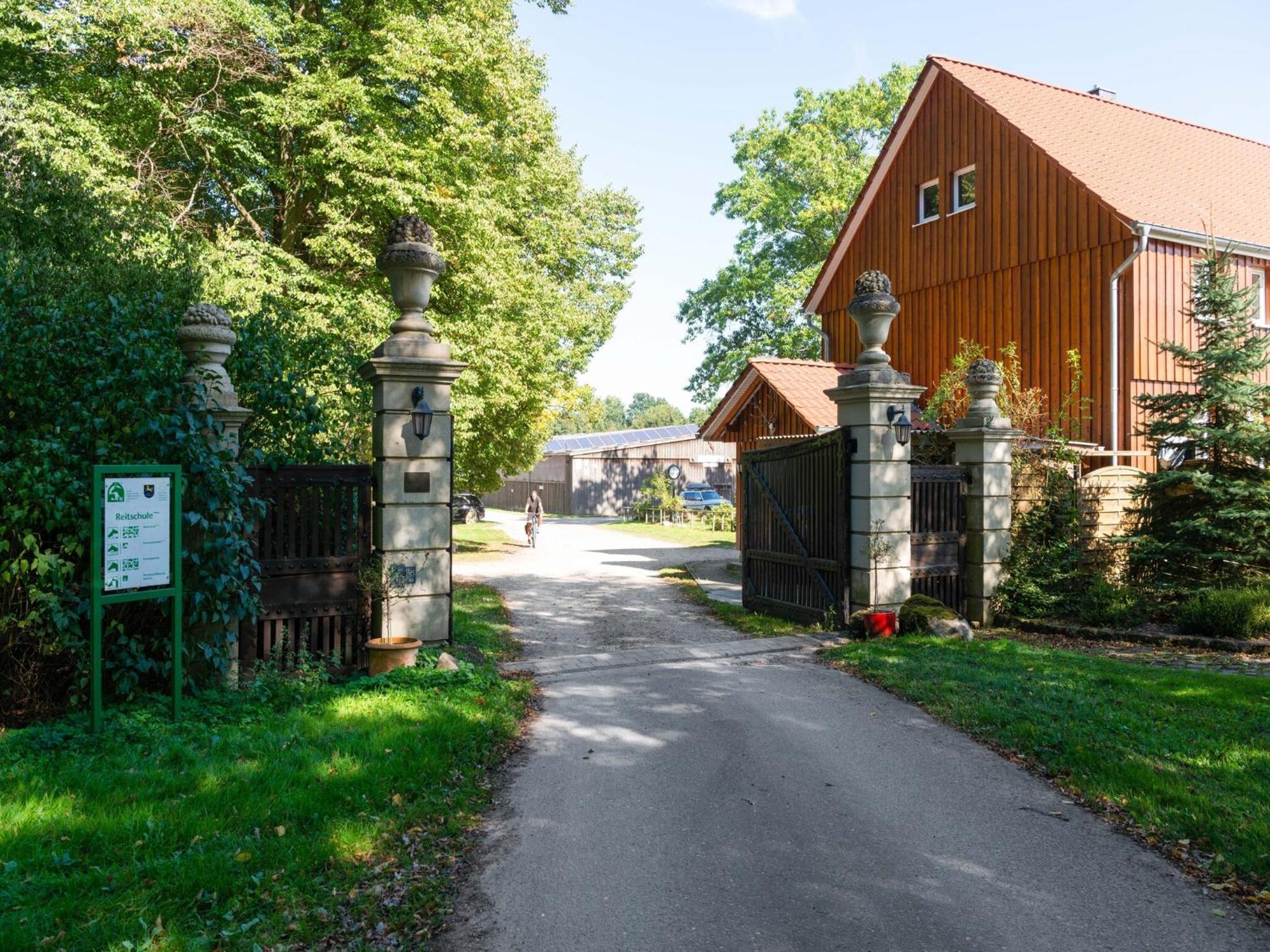 Holiday Home On A Horse Farm In The L Neburg Heath Eschede Esterno foto